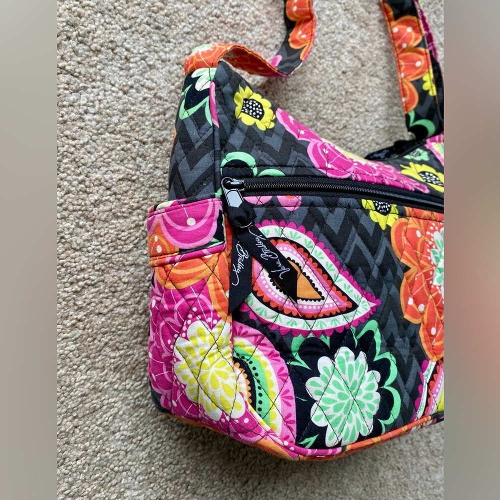 Vera Bradley Bag Retired Ziggy Zinnia - Picture 4 of 15